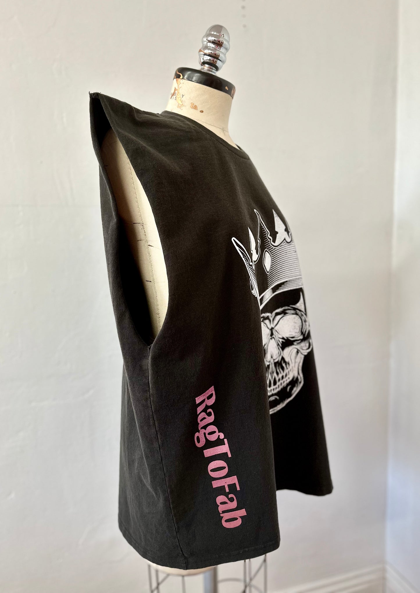 Ragtofab Upcycle vintage with print skull