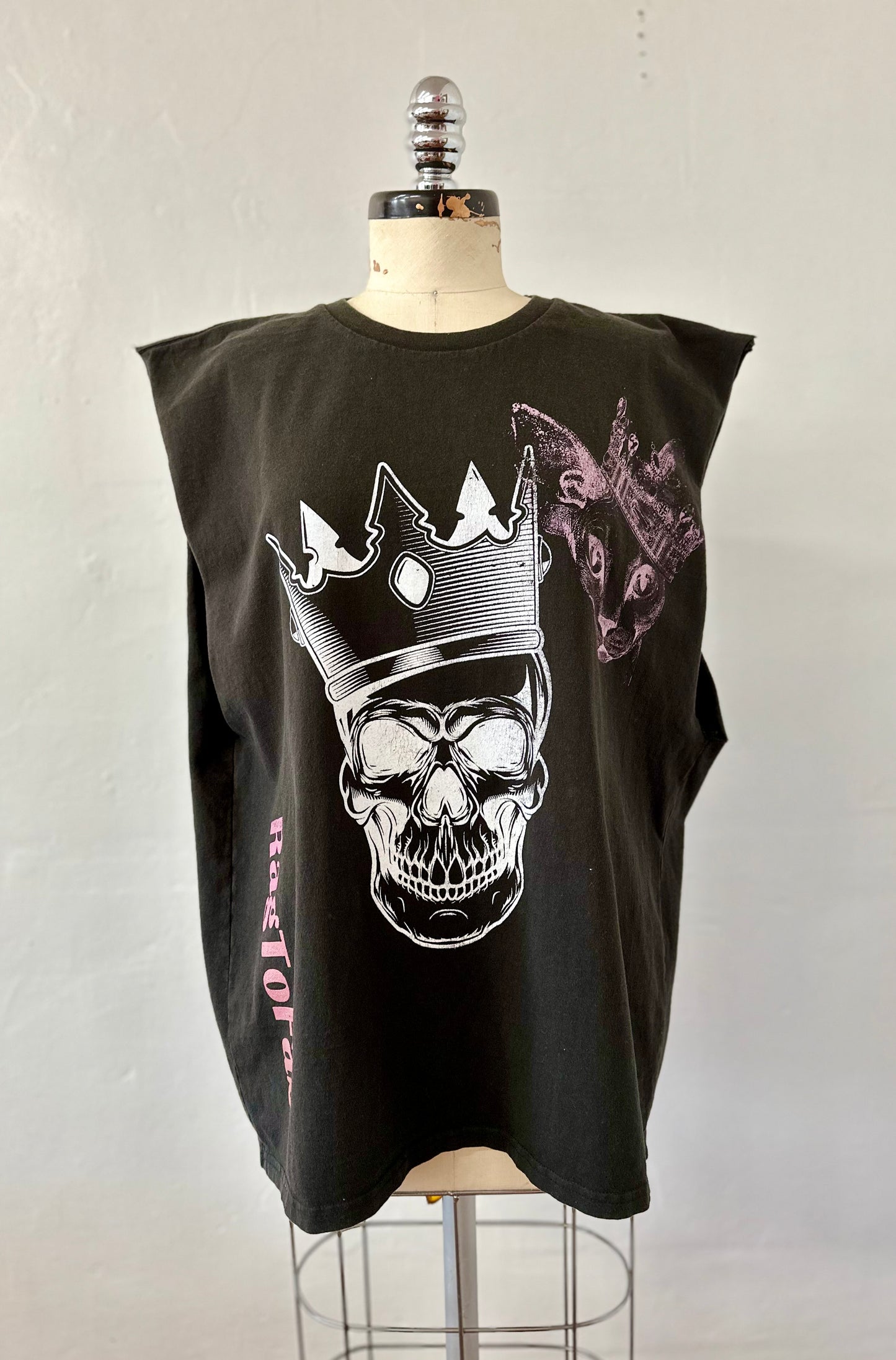 Ragtofab Upcycle vintage with print skull