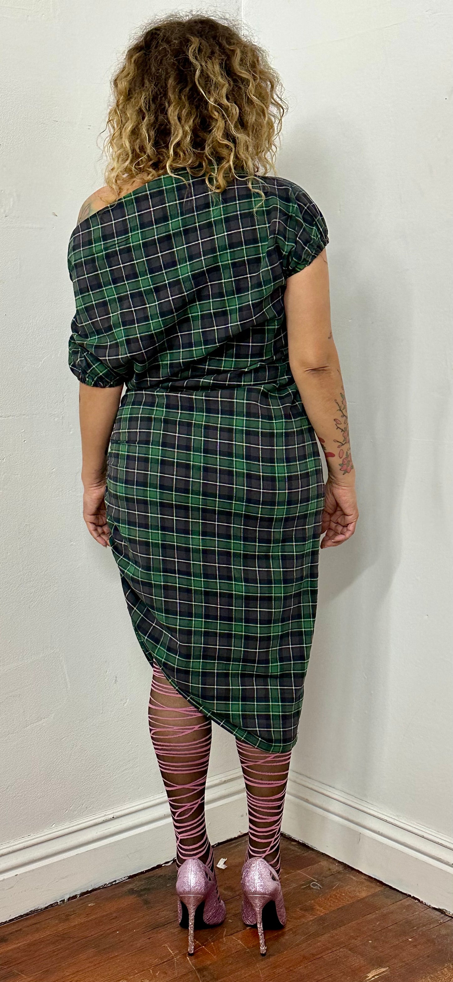 Off shoulder asymmetric dress