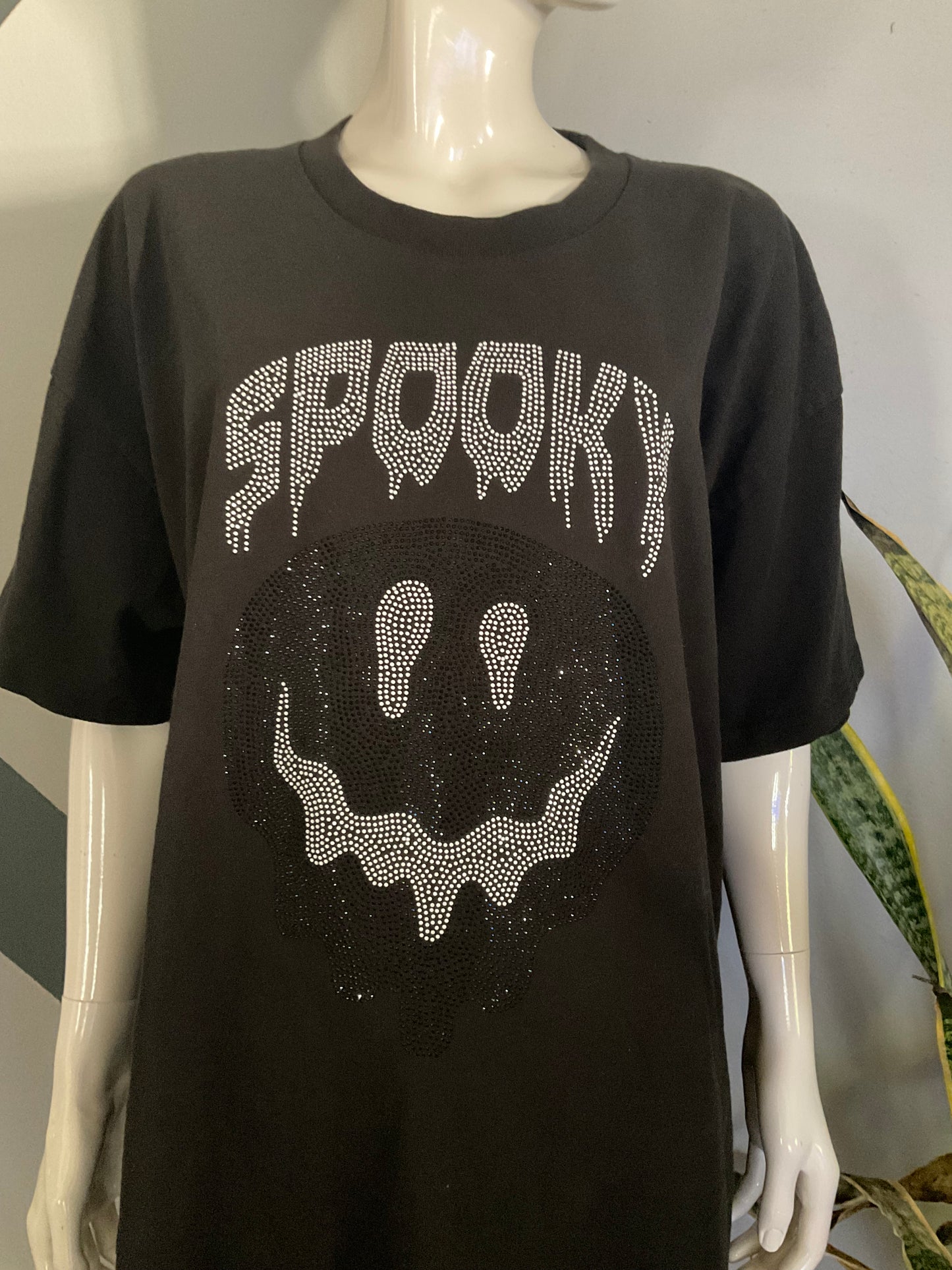 Ragtofab Spooky Rhinestone On a Us Blanks T-shirt
