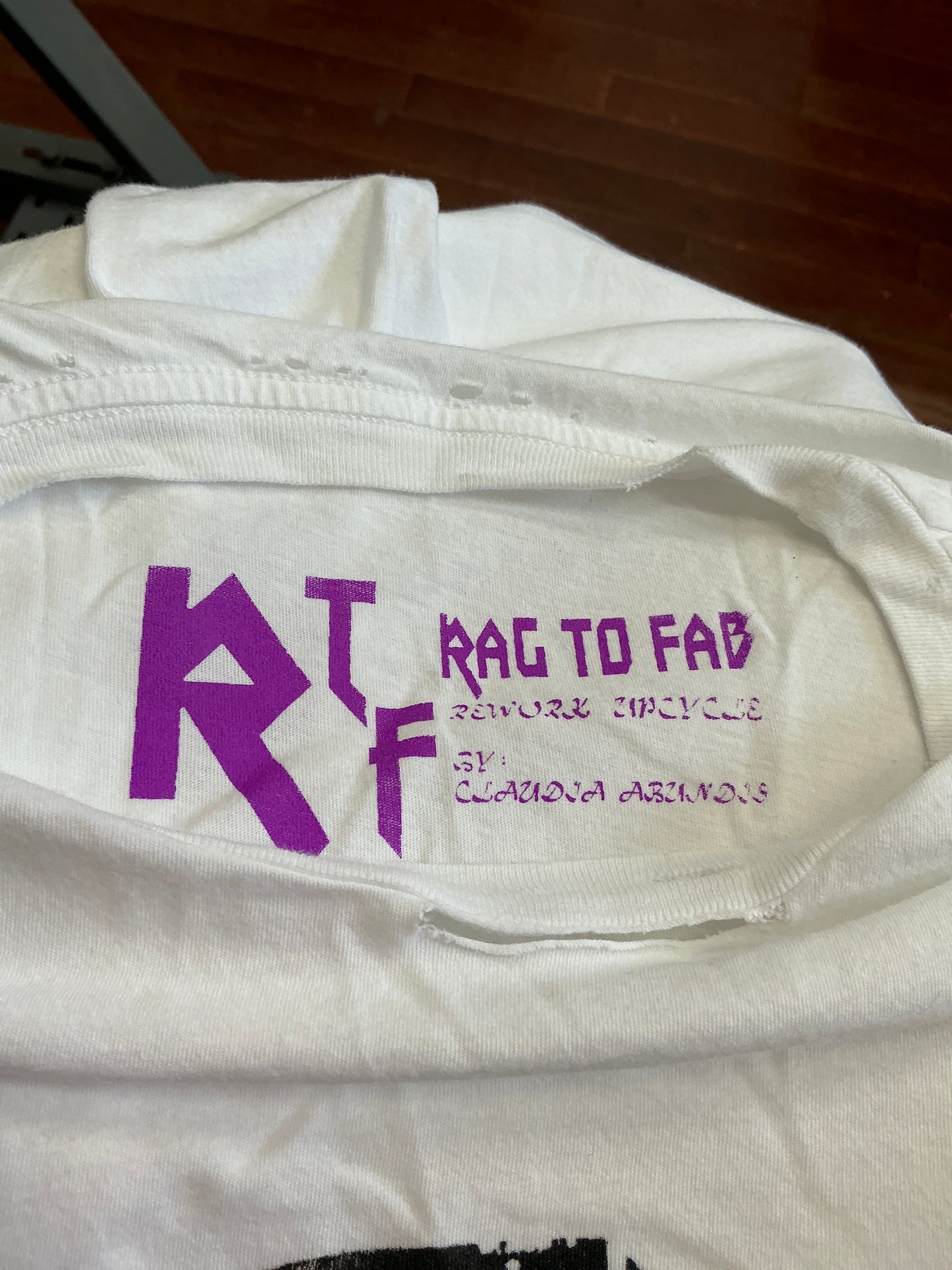 Ragtofab printed distress tee