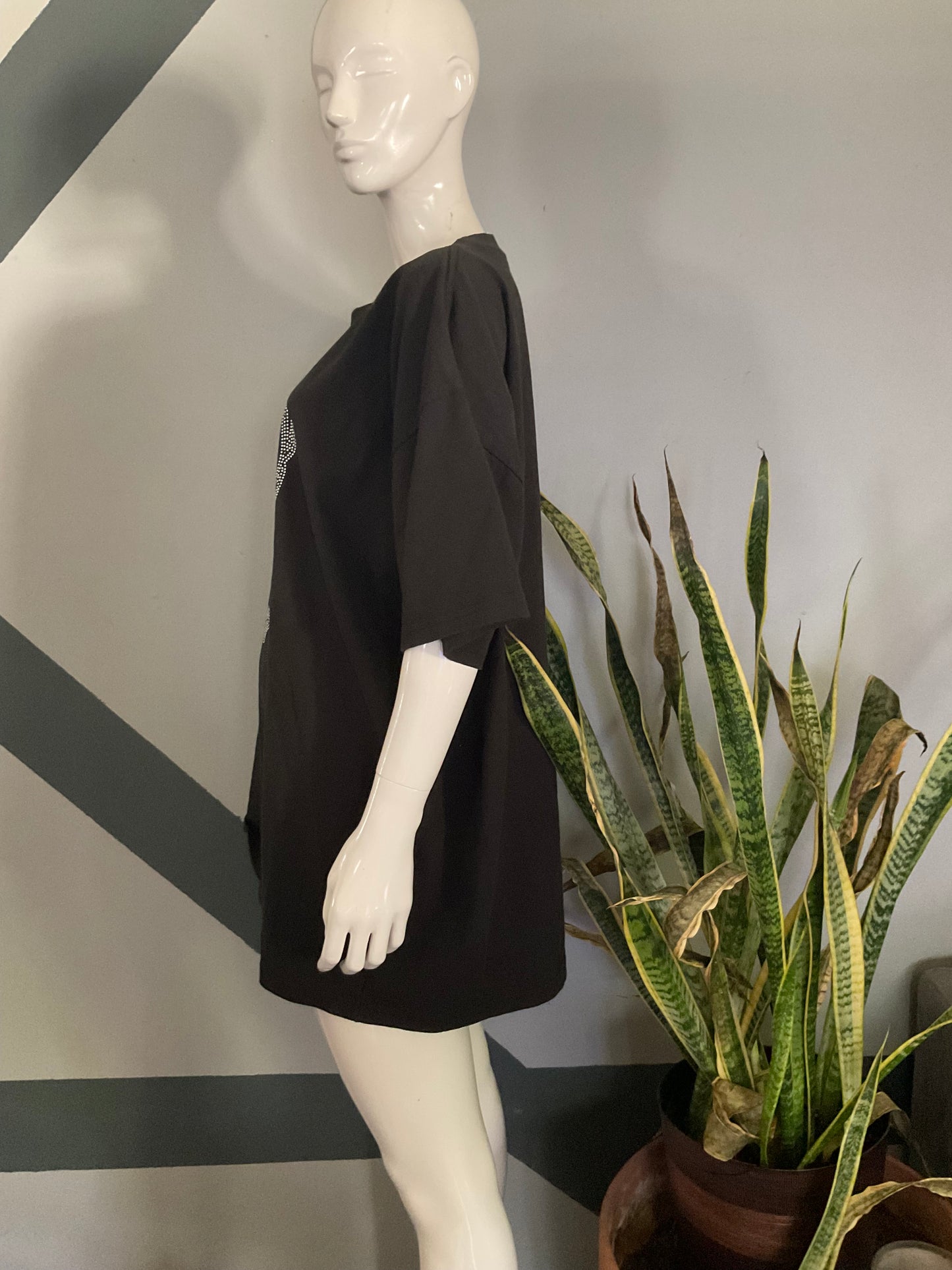 Ragtofab Spooky Rhinestone On a Us Blanks T-shirt