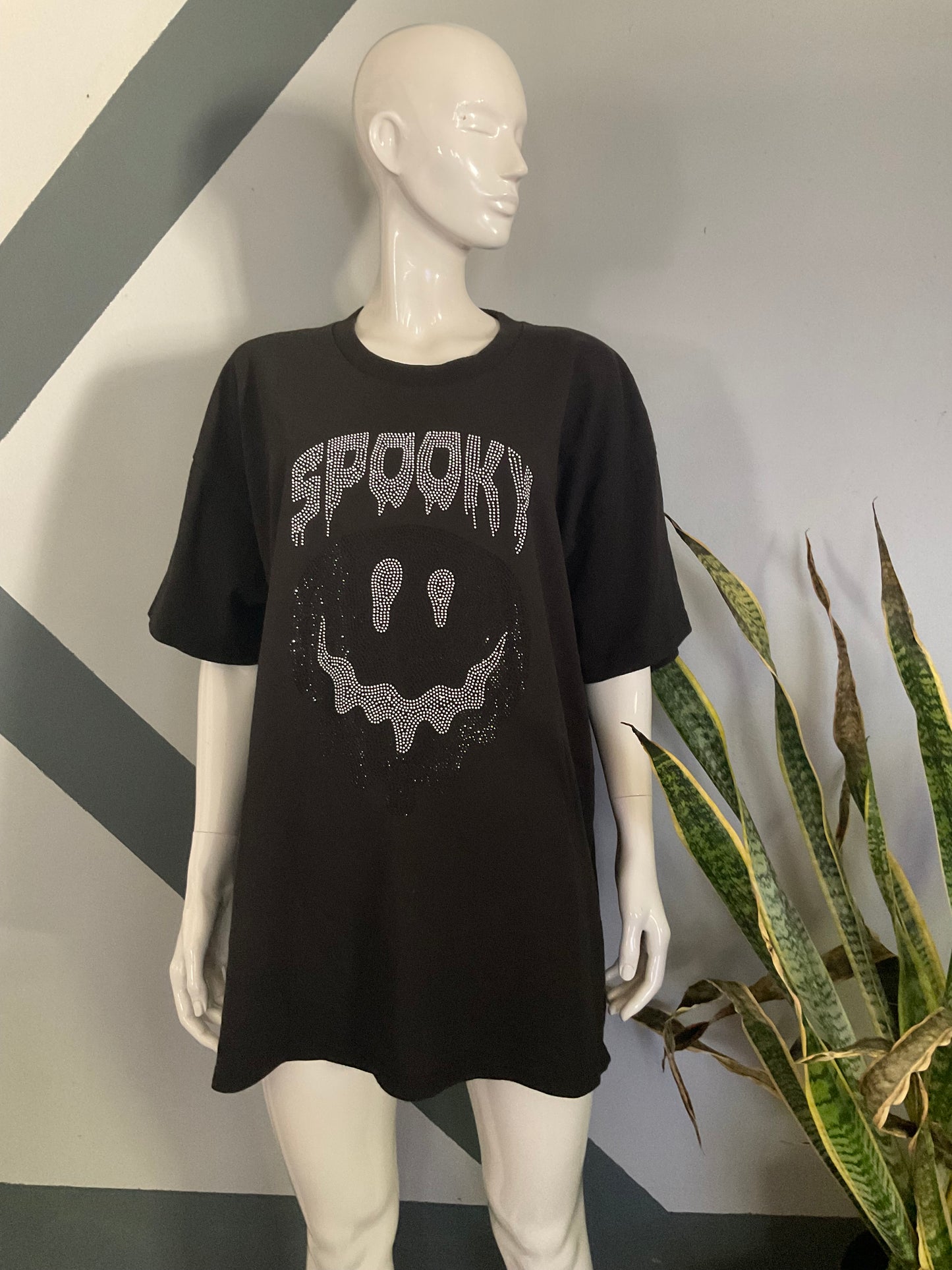 Ragtofab Spooky Rhinestone On a Us Blanks T-shirt