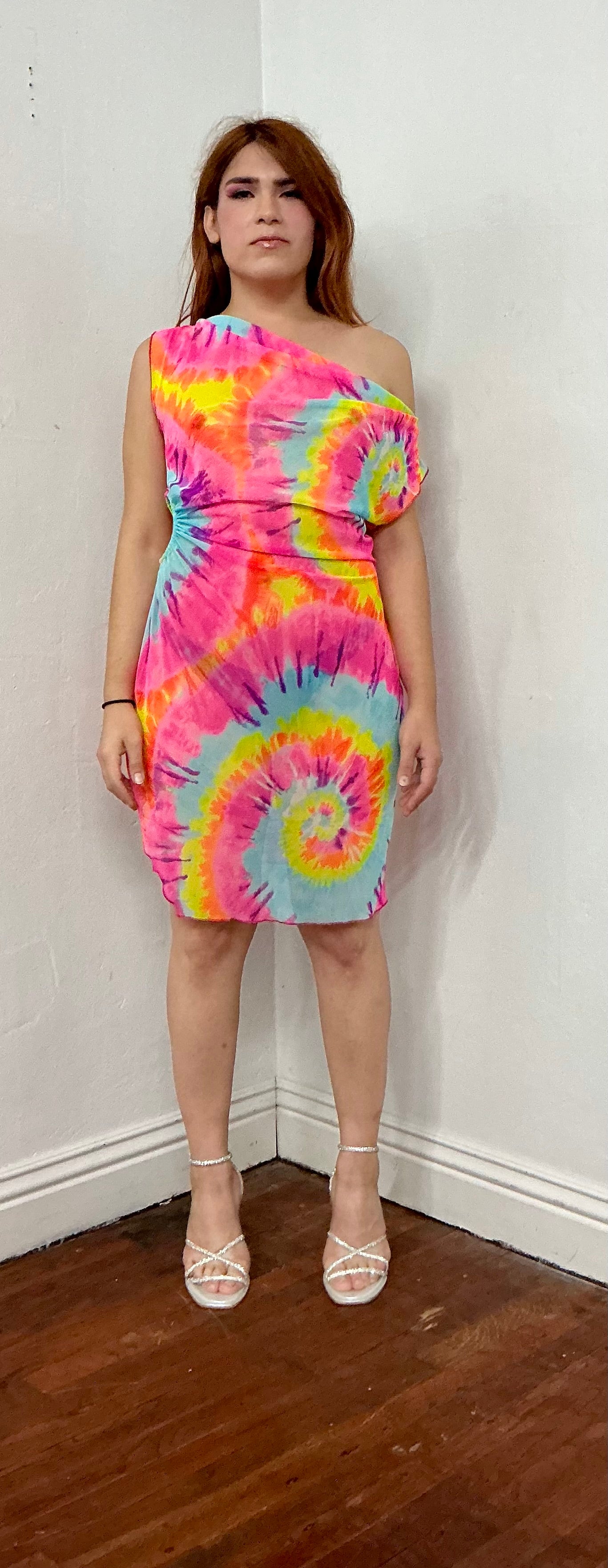 Off shoulder asymmetric mesh dress.